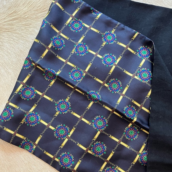 Vintage DIOR -Christian Dior scarf- elegant and cool- like you - Picture 4 of 6